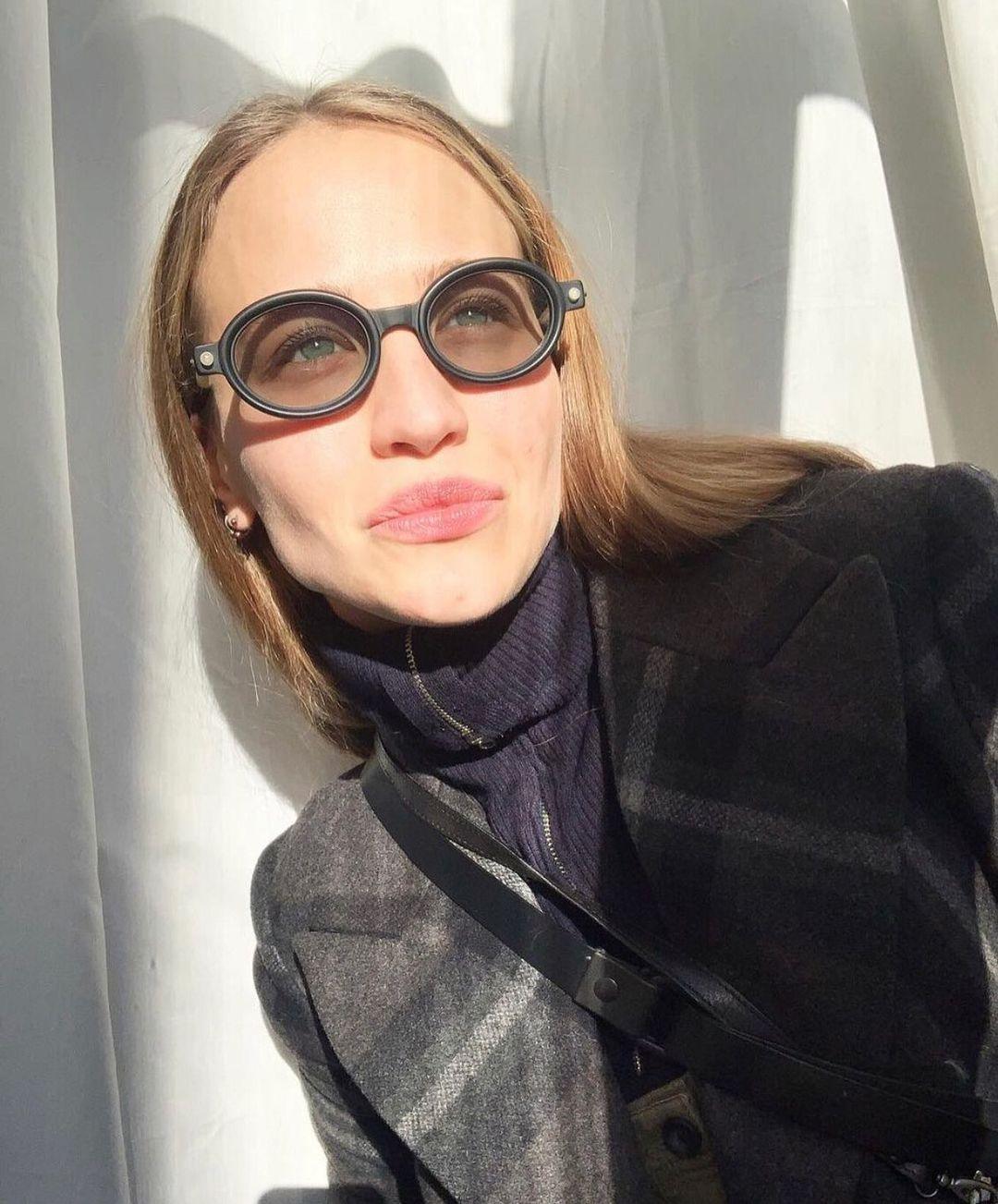 Iva Drekalovic in KUBORAUM - sunglasscurator