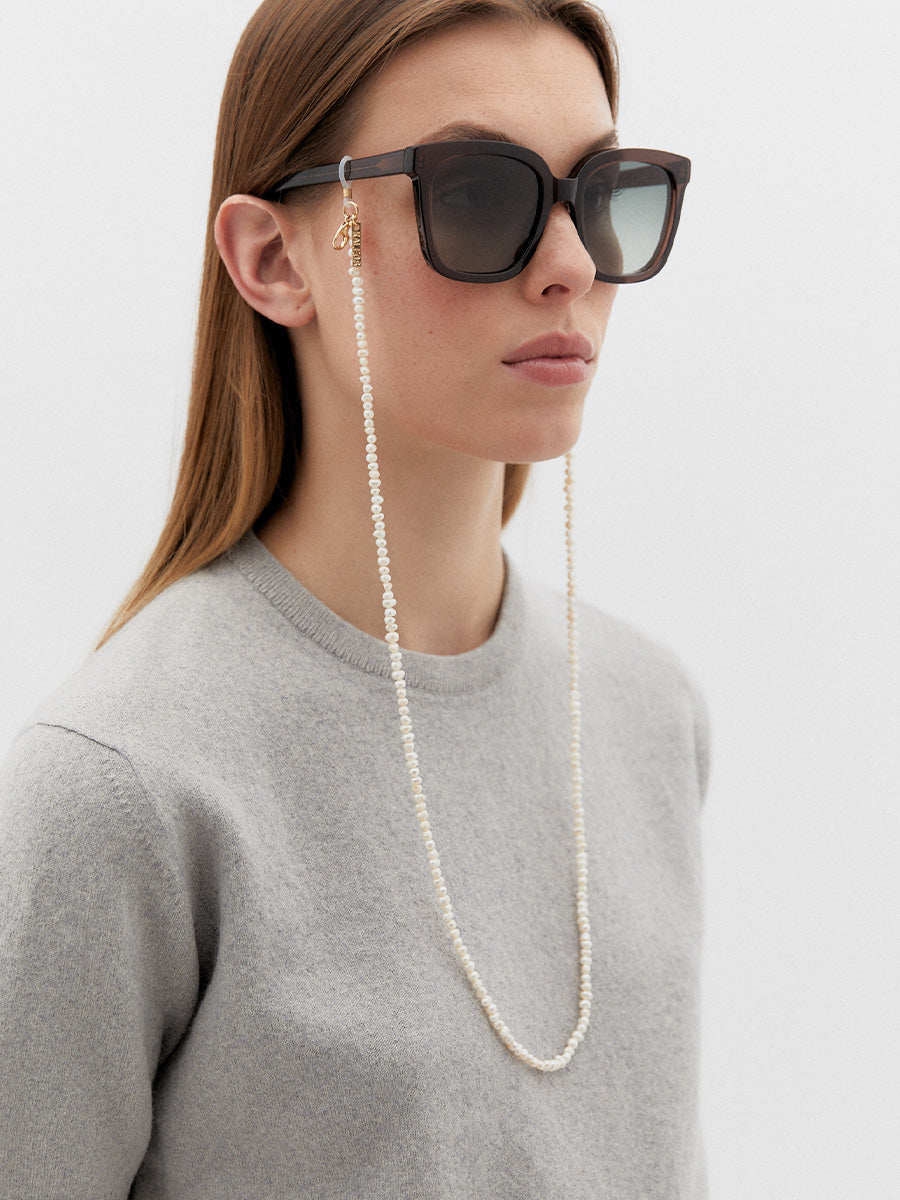 Natural Pearl Eyewear Chain 2